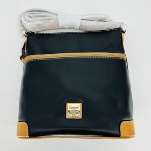 NWT Dooney & Bourke Smooth Leather Crossbody Bag Purse Black Tan BWXFD3264 BLBS
